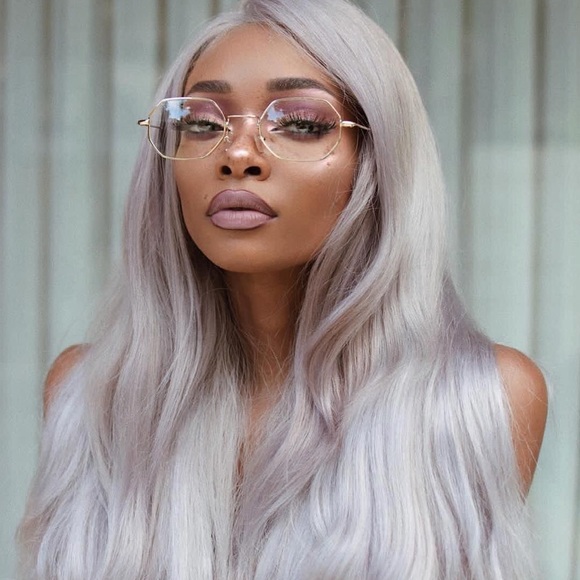Amazing Grey Frontal Wig Capture in HD Amazing Grey Frontal Wig Capture in HD